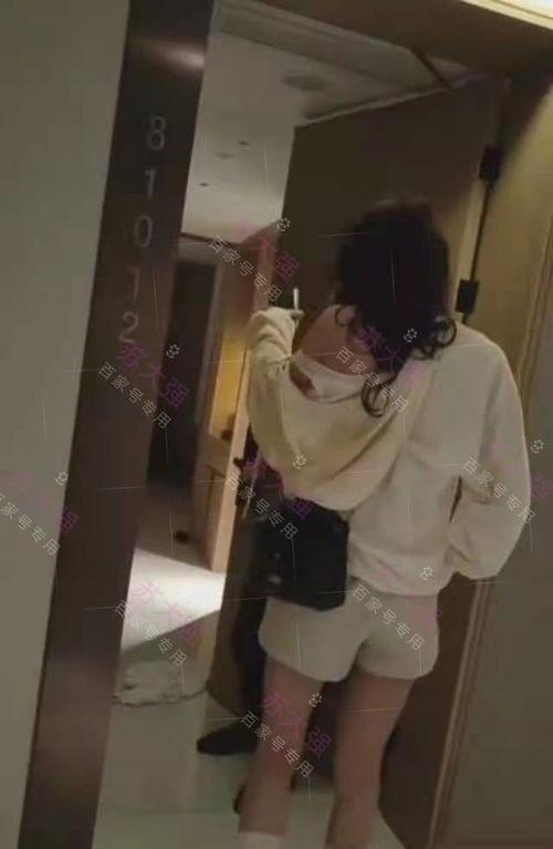 吃瓜事件网红男去酒店,吃瓜群众热议背后的真相