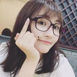 网红吃瓜头像图片女,揭秘网络红人的时尚潮流与个性魅力